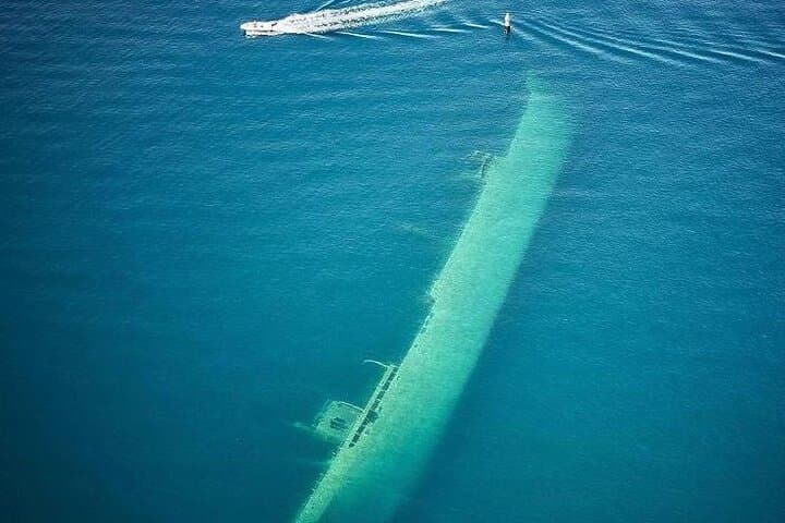 Sarandë: Explore Bays with Swim Stops, Snorkel at WWII Shipwreck