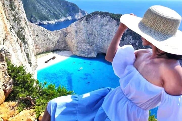 טיול יום מלא VIP ספינת הטיול, מערות כחולות ונוף עליון