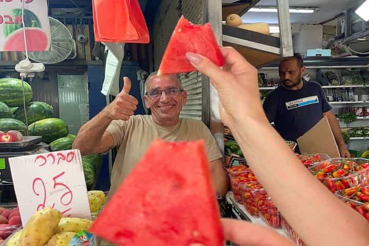Tel Aviv: Carmel Market Vegetarian Food, History & Culture Tour