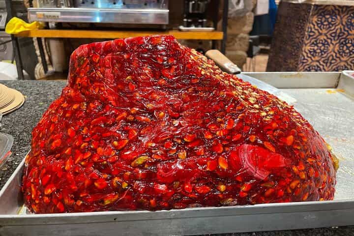 Tel Aviv: Carmel Market Vegetarian Food, History & Culture Tour