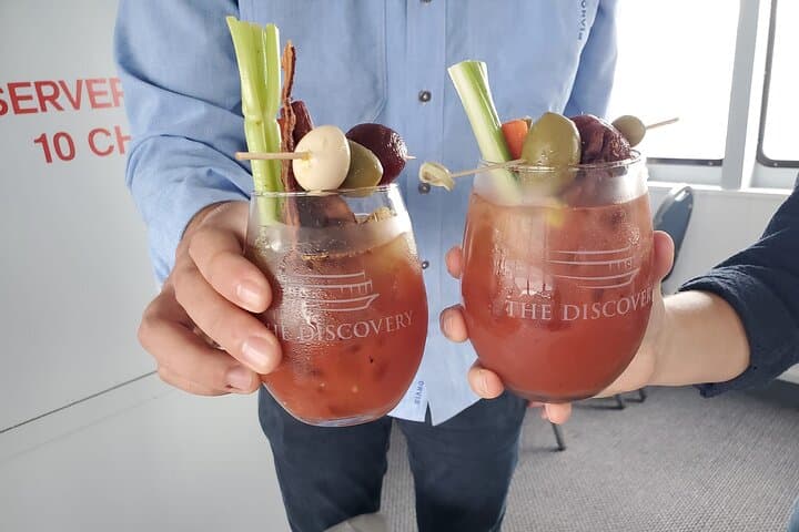 שייט תיירותי מודרך במפרץ גרנד טראוורס המערבי