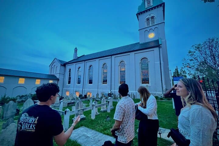 סיור רוחות בפרדריקסבורג גלו את הרחובות המטרידים שלנו