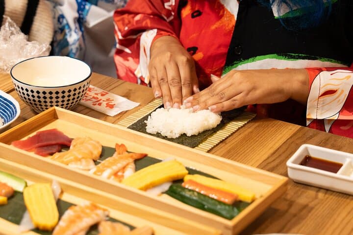 Popular Sushi Making Class in Asakusa【Grand Opening】
