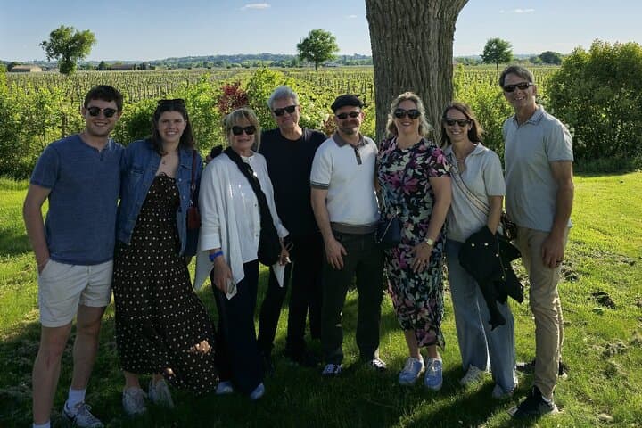 סיור אחה"צ בסנט אמיליון - 2 יקבים, טעימות ומנות מקומיות