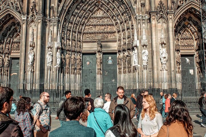 Cologne Highlights, Stories, and Local Atmosphere Tour