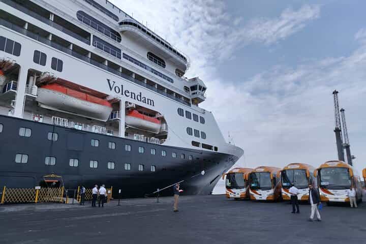Ballestas Islands from Paracas | CRUISESHIP PASSENGERS