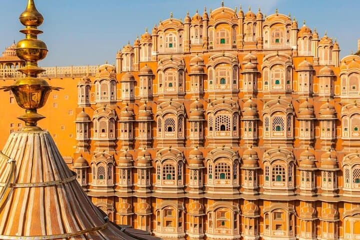 Private Jaipur Sightseeing Tour by Car with Driver & Guide