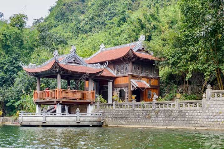 Hanoi to Ninh Binh: Hoa Lu, Bich Dong, Tam Coc & Trang An Tour