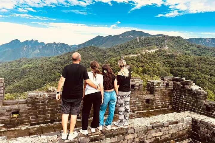 Beijing Great Wall Hiking Tour from Jiankou to Mutianyu