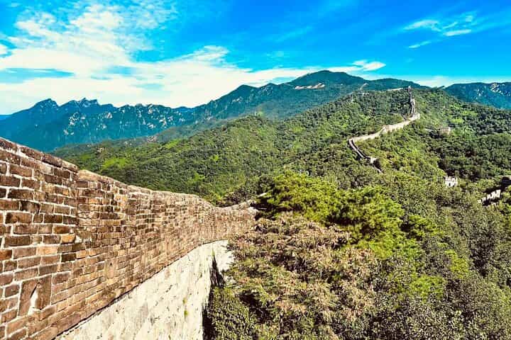 Beijing Great Wall Hiking Tour from Jiankou to Mutianyu