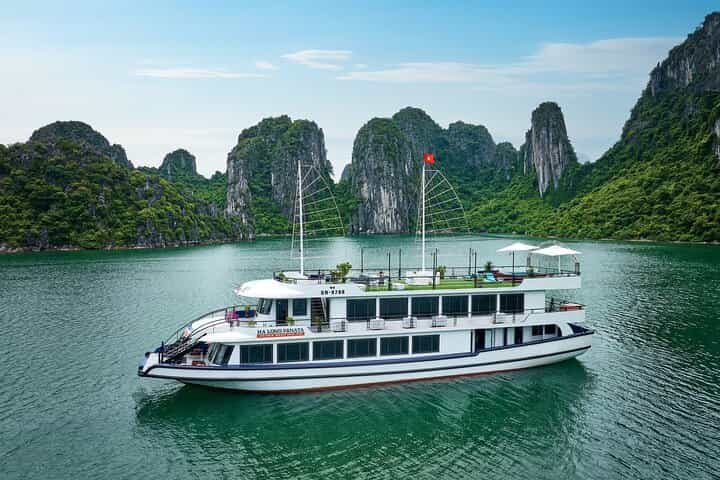 Halong Bay Day Tour By 5-Star Cruise, Buffet, Caves, Jacuzzi Pool