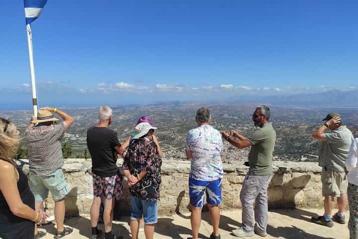 Jeep Tour to Archanes with Wine tasting & Lunch