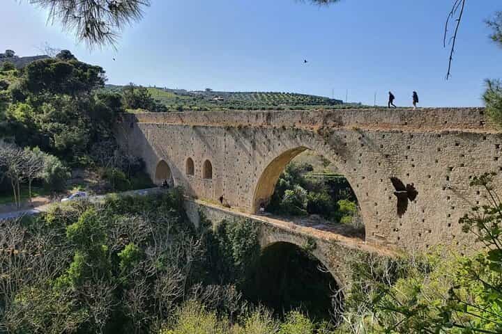 Jeep Tour to Archanes with Wine tasting & Lunch
