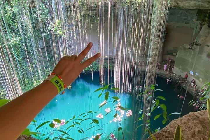 Chichén Itzá, Cenote Ikil & Hubiku with Valladolid Tour