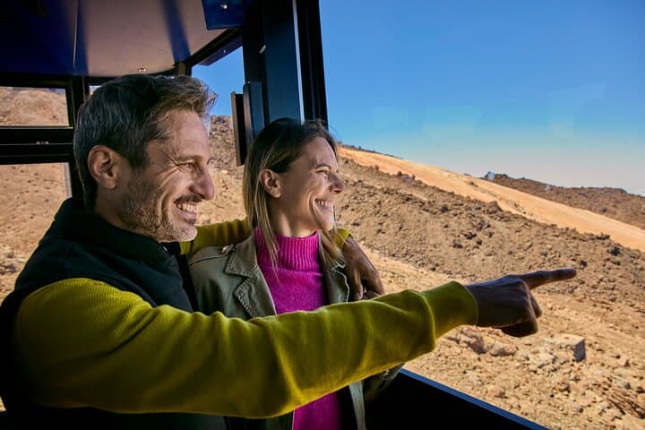 סיור בהר טיידה עם העברה וכרטיס רכבל אופציונלי