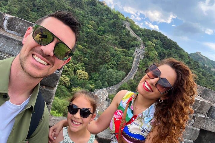 Mubus: Mutianyu Great Wall Bus Tour with Options (8AM&10AM)