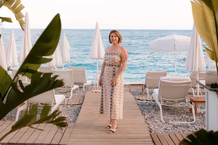 Private Vacation Photoshoot with Photographer in Nice
