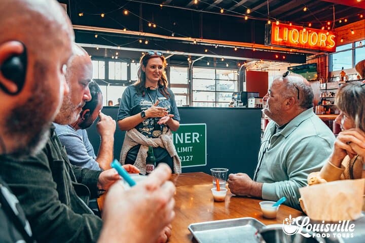סודות לואיוויל: סיור הליכה במזון והיסטוריה בנואלו