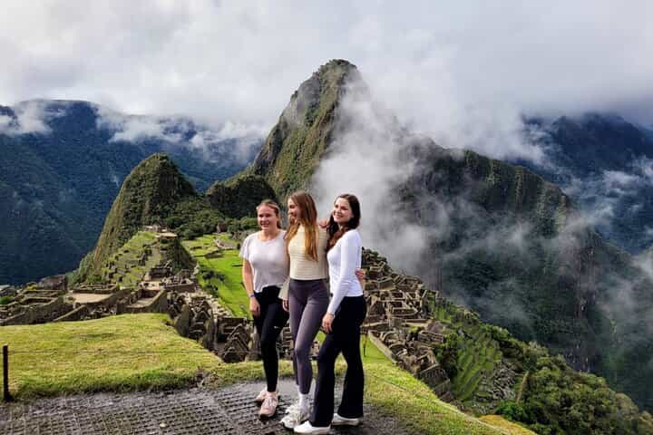 Inca Trail 2 days to Machu Picchu with hotel