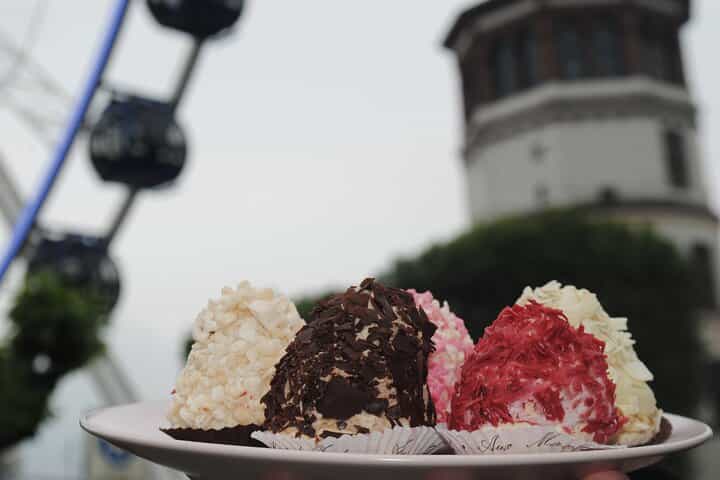 Tour to the sweetest treats in Düsseldorf with tastings