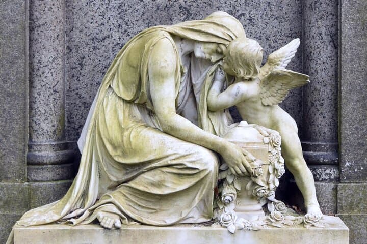 Leipzig : Guided tour of the South Cemetery for a private group