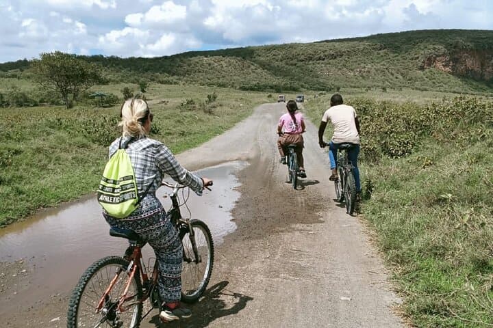 Nairobi: Day Trip to Hell's Gate National Park and Lake Naivasha