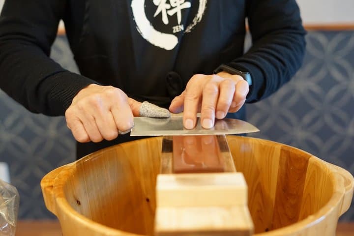 Tokyo: Japanese Knife Craft & Sharpening Workshop in Asakusa