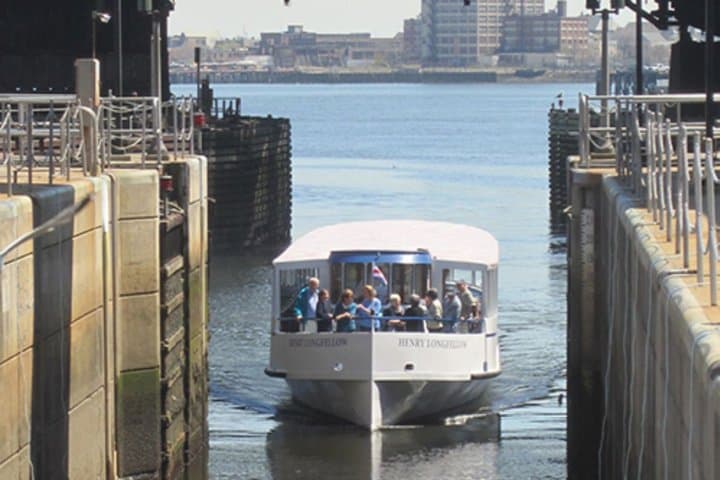 Boston Architecture Cruise of Charles River & Boston Harbor