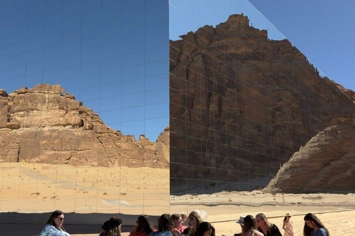 סיור פרטי לאלולה גלו את אבן הפיל ורבים מהאוצרות הנסתרים