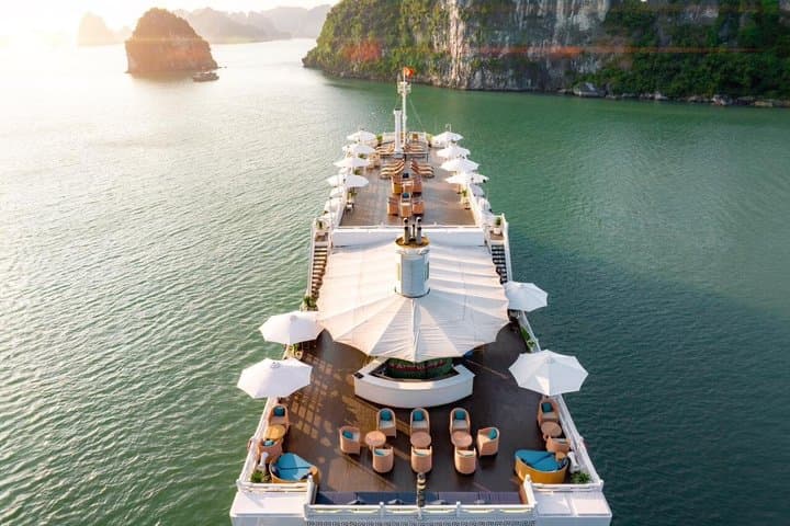 FEATURED: Halong-Lan Ha Bay Overnight Cruise Options from Hanoi