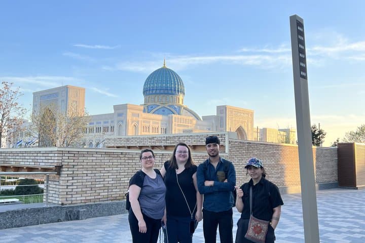 Tashkent: Guided Walking & Food Tour with Local Guide