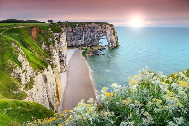 Étretat Cliffs, Honfleur, Local beverage Tasting I Guide Optional