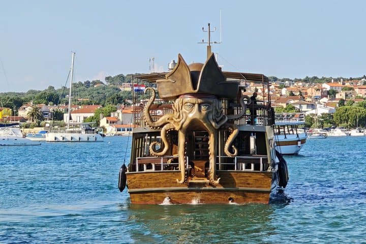 Medulin: All-Inclusive Kraken Boat Tour to Kamenjak Cave & Levan